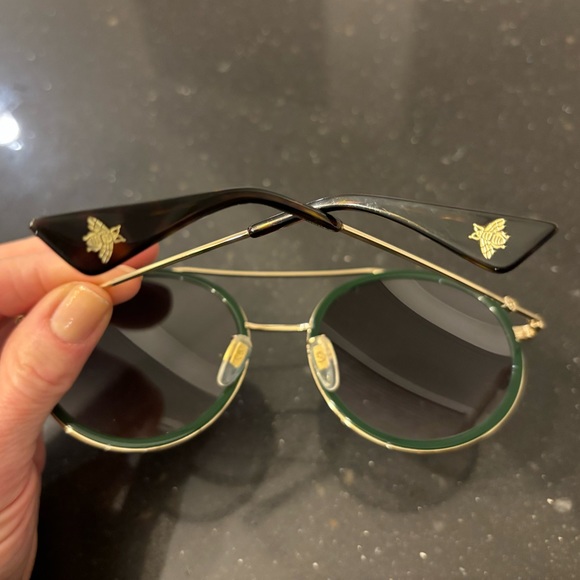 Gucci round green & red women’s sunglasses - Picture 13 of 15